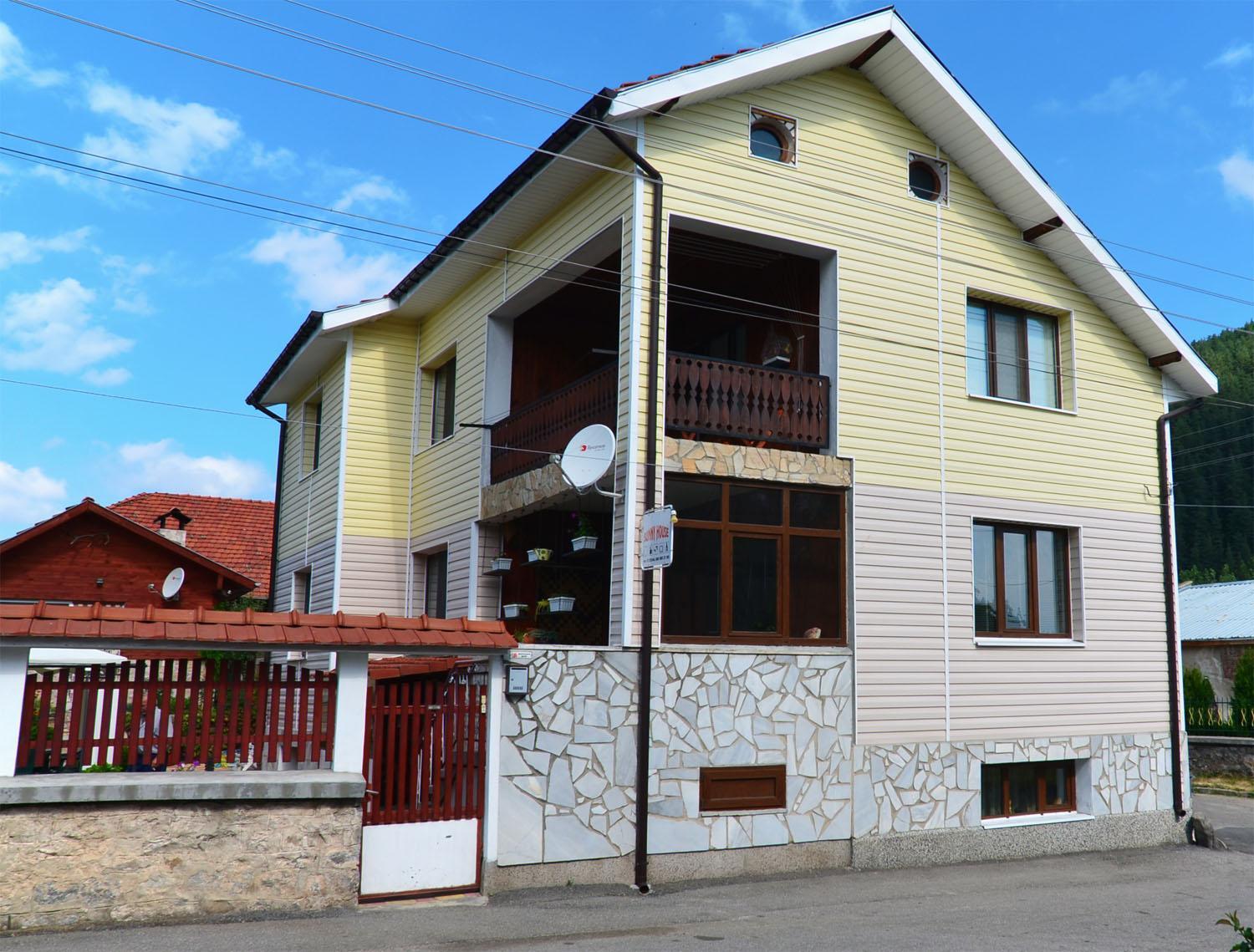 Sunny House Hotel Madzhare ภายนอก รูปภาพ